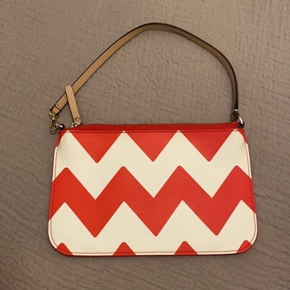 Kate Spade wristlet bag in very good condition. - Picture 4 of 9